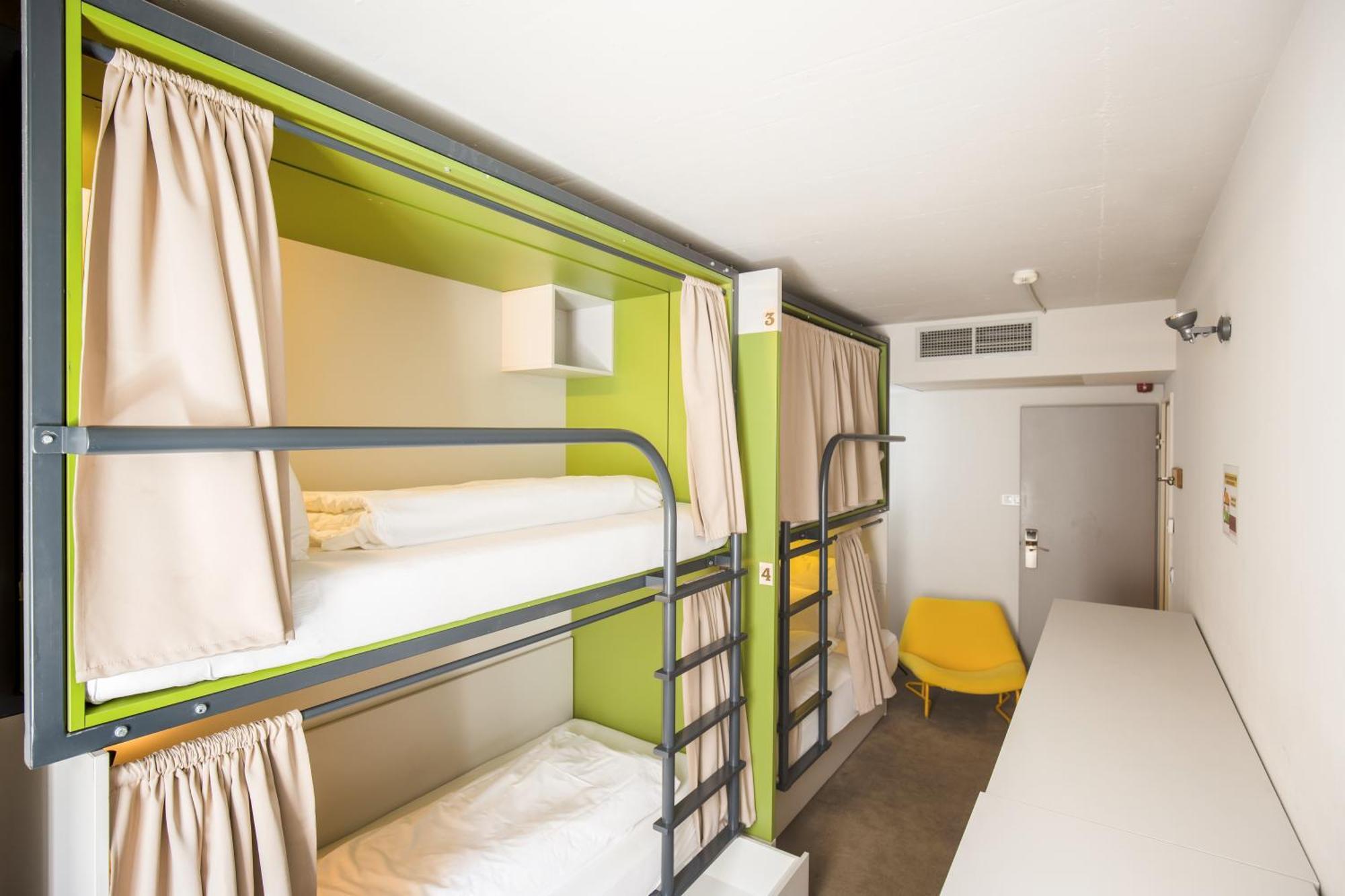 Albergue Maverick Market