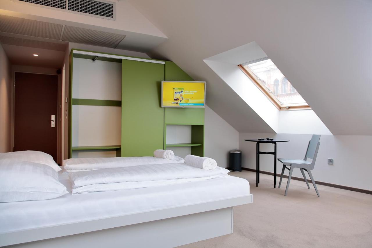 Maverick Market Albergue Budapeste